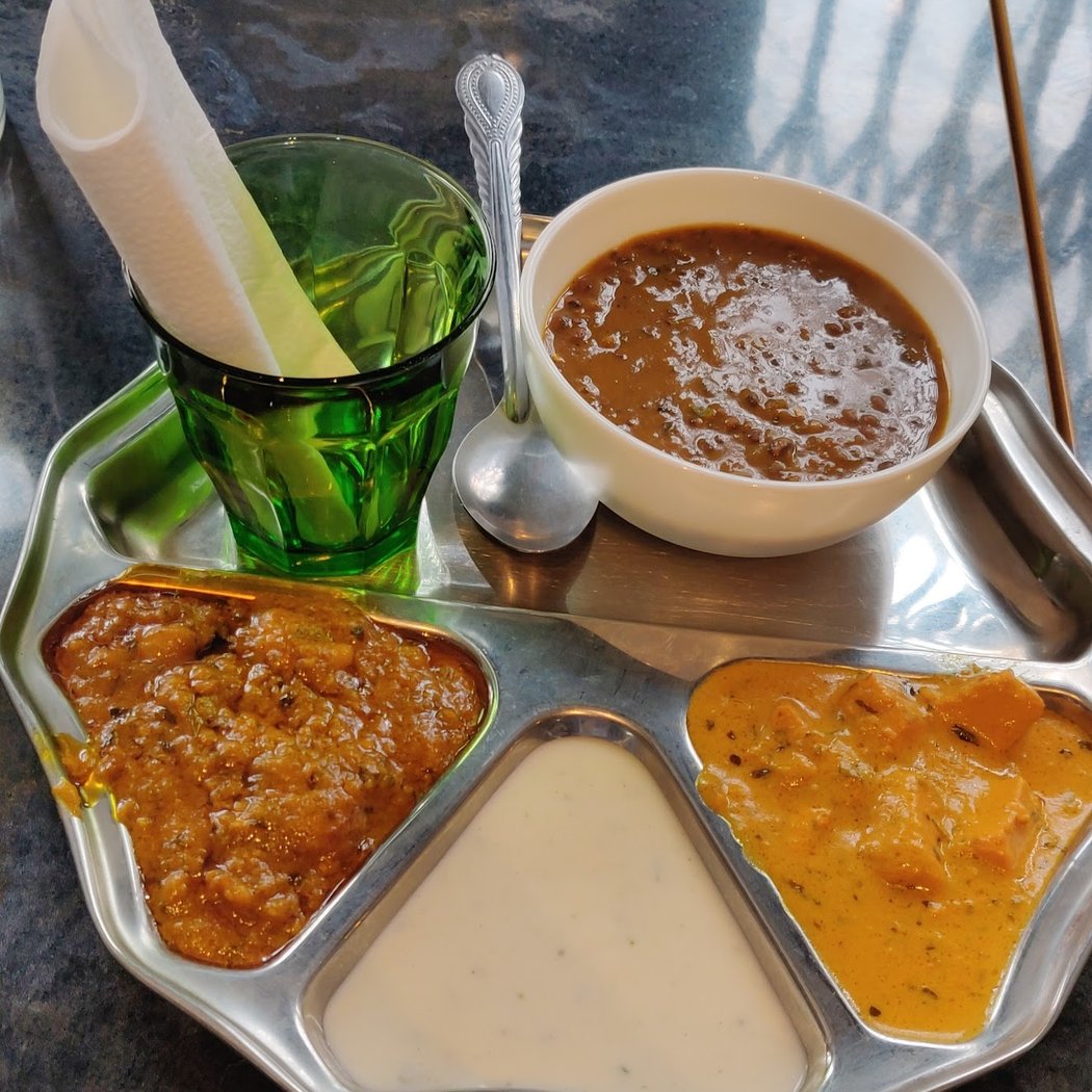 Apna Punjab Restaurant 100% Végétarien 1